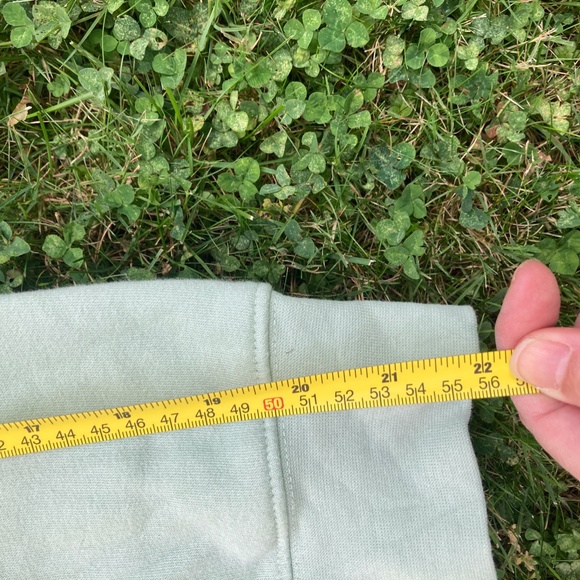 BRUNETTE MOM sweatshirt - Picture 3 of 7